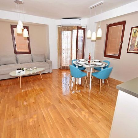 Si Apartments Ohrid With Free Parking ภายนอก รูปภาพ