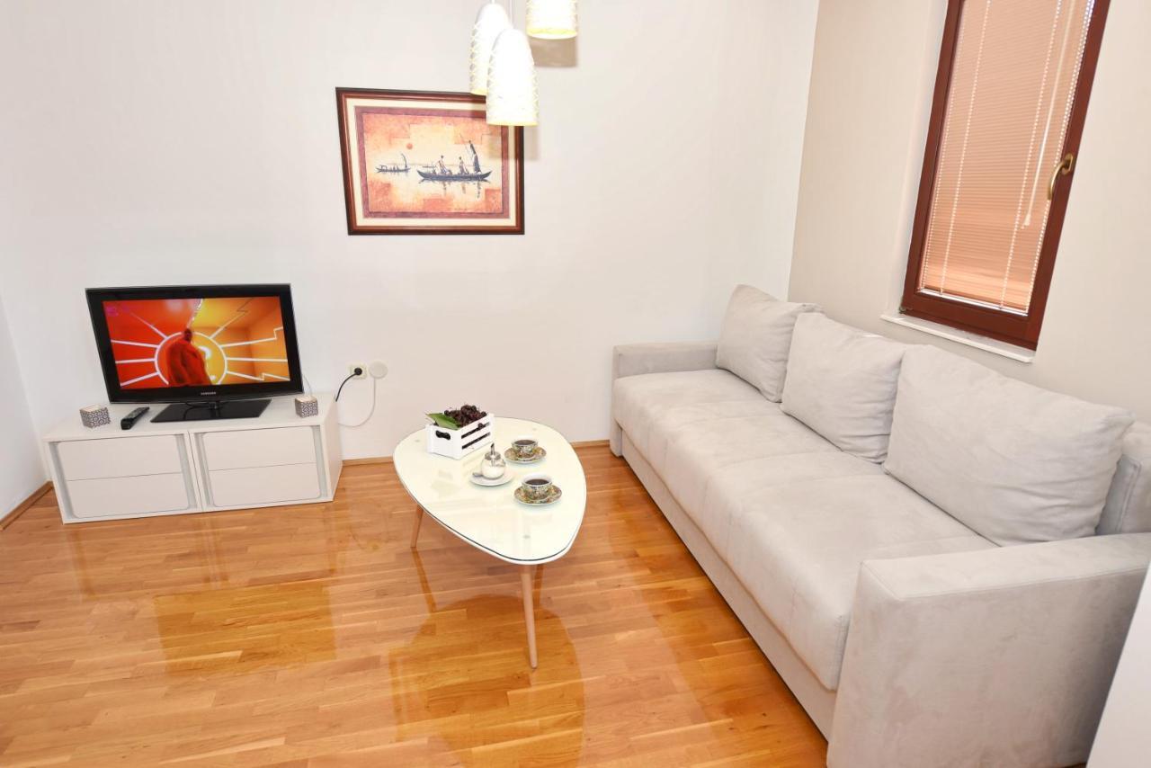 Si Apartments Ohrid With Free Parking ภายนอก รูปภาพ