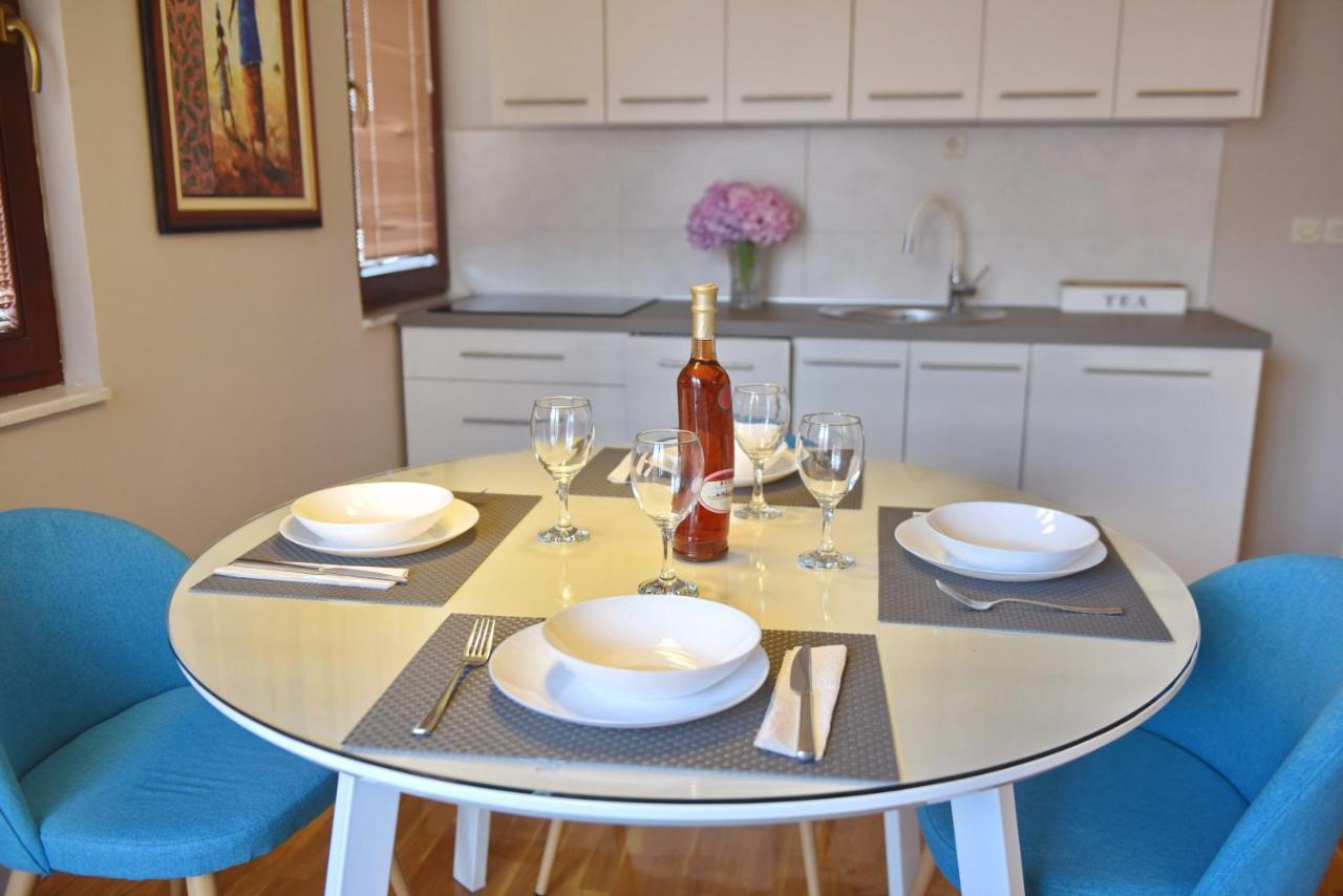 Si Apartments Ohrid With Free Parking ภายนอก รูปภาพ