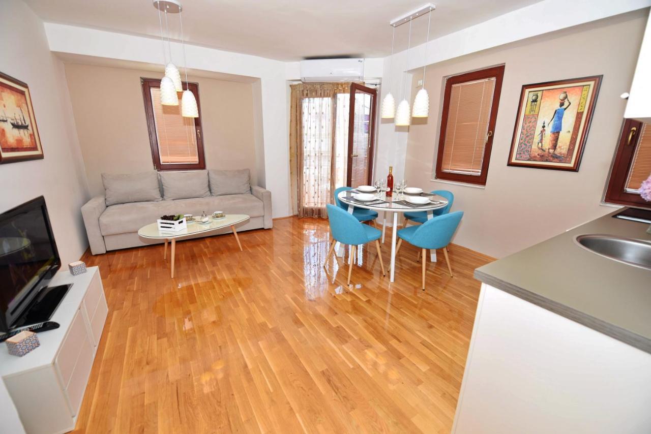 Si Apartments Ohrid With Free Parking ภายนอก รูปภาพ