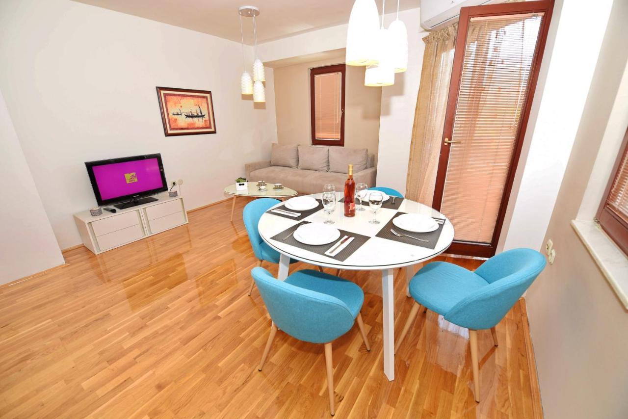 Si Apartments Ohrid With Free Parking ภายนอก รูปภาพ