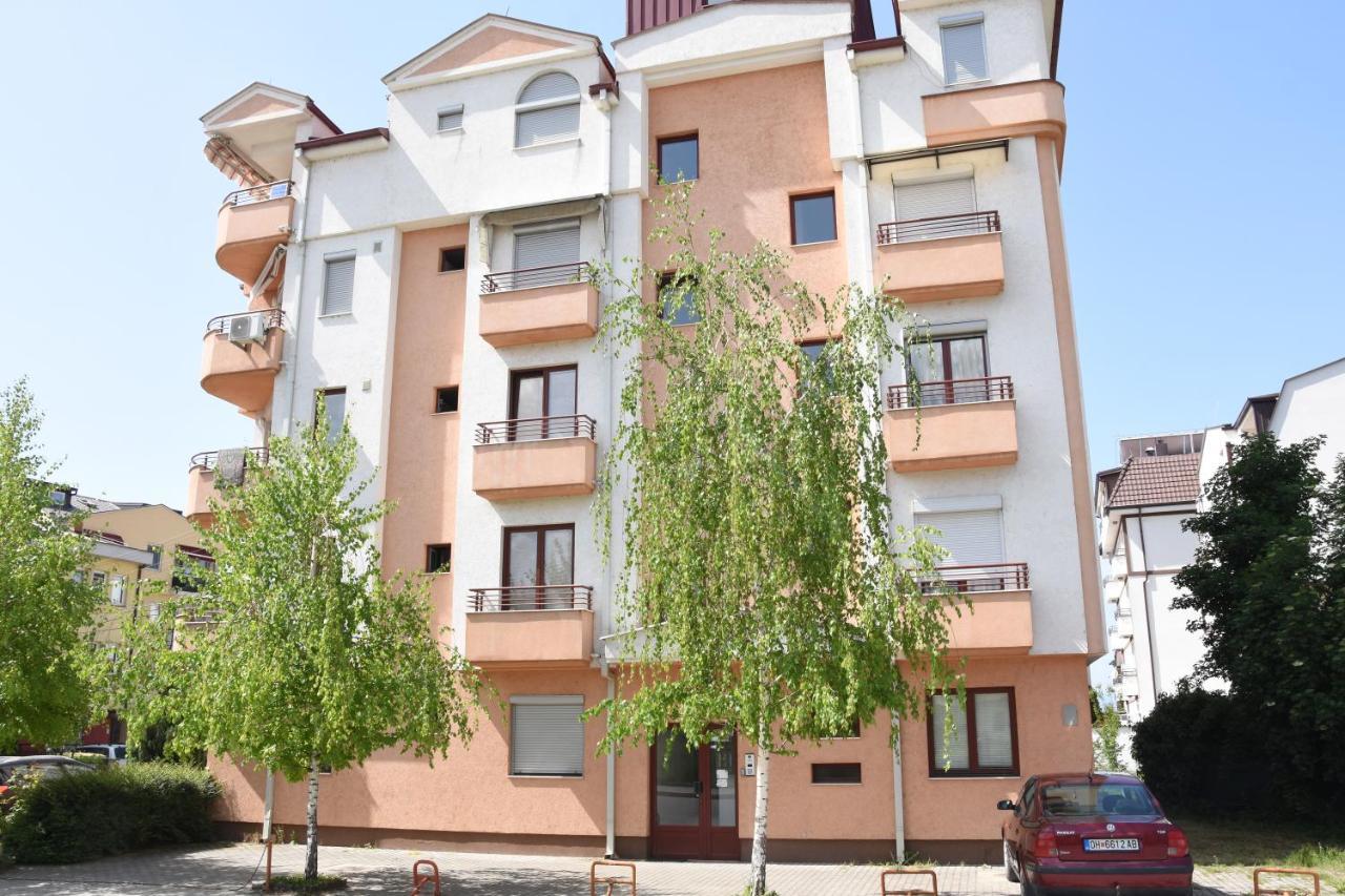 Si Apartments Ohrid With Free Parking ภายนอก รูปภาพ